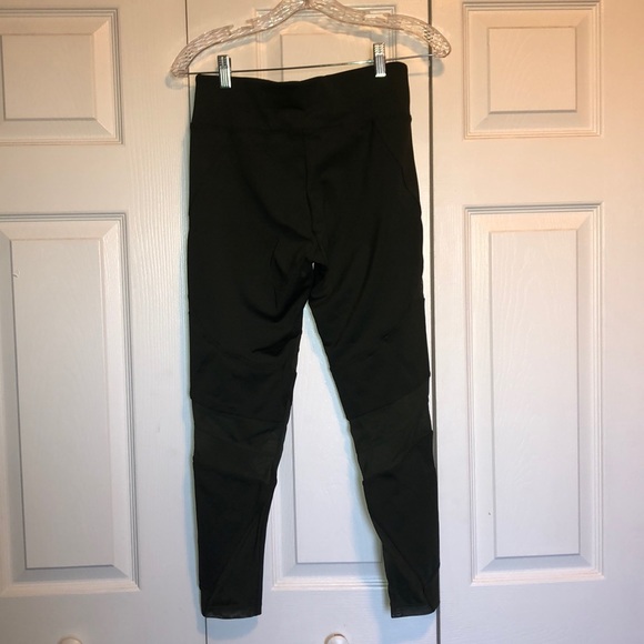 Oysho 3/4 Length Sheer Panel Leggings - Picture 6 of 7